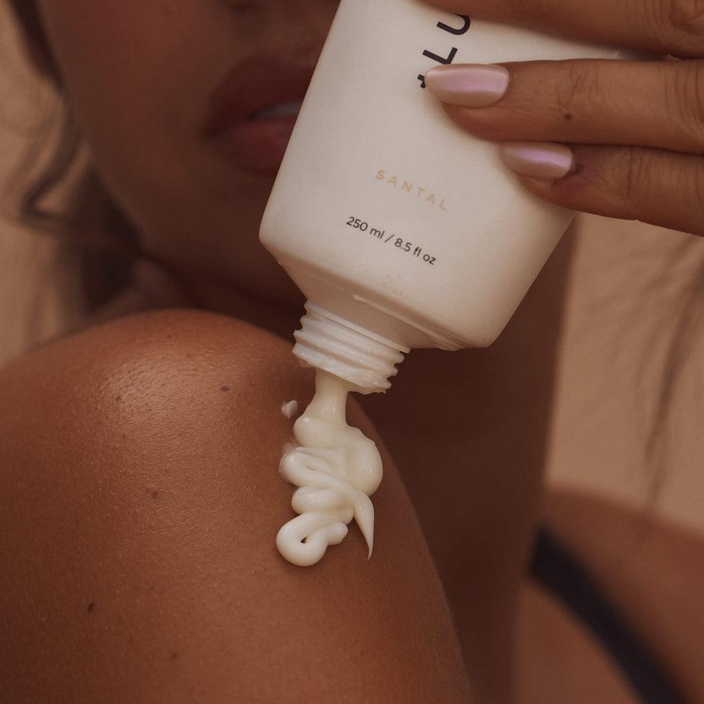 '+ Lux Unfiltered Tall Pour N°14 Body Lotion for Women - Moisturizing Body Cream with Jojoba, Squalane, Shea Butter, Vitamin C & Hyaluronic Acid - Hydrating Body Lotion, Non-Greasy - Santal + Lux UnfilteredBuy Supplements Australia