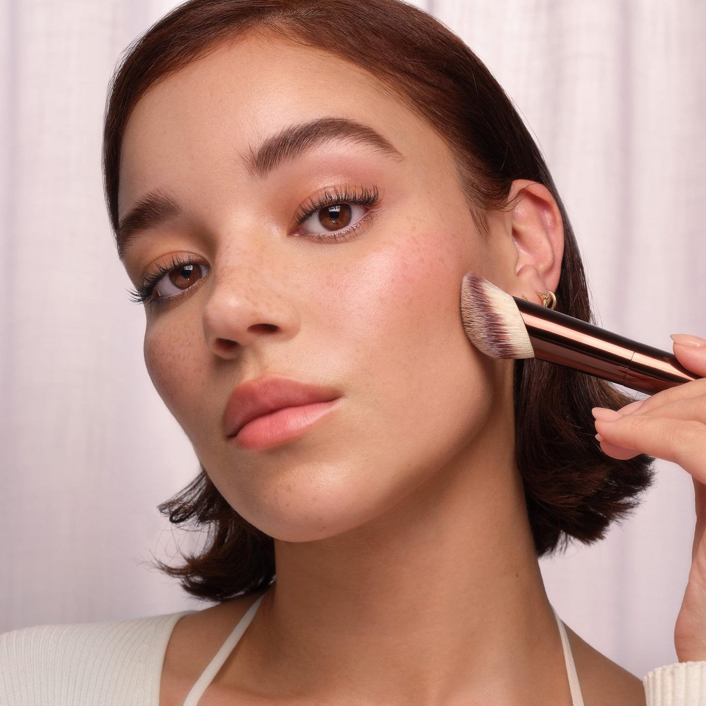 Hourglass Ambient Soft Glow Foundation Brush HOURGLASSBuy Supplements Australia