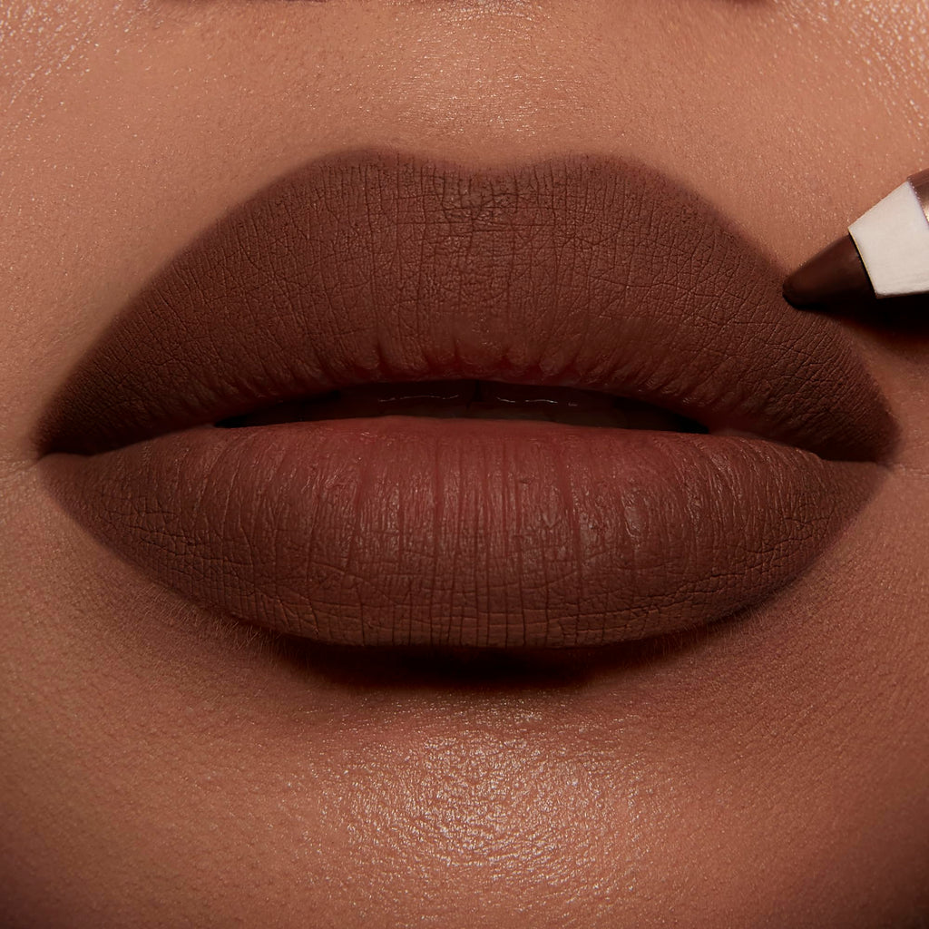 Charlotte Tilbury Lip Cheat Lip Liner Pencil - Gives Lips a Fuller-Looking, Defined Pout - Enriched with Jojoba Oil & Hyaluronic Acid - Waterproof, Smudge-Proof & Transfer-Proof - Foxy Brown Charlotte TilburyBuy Supplements Australia